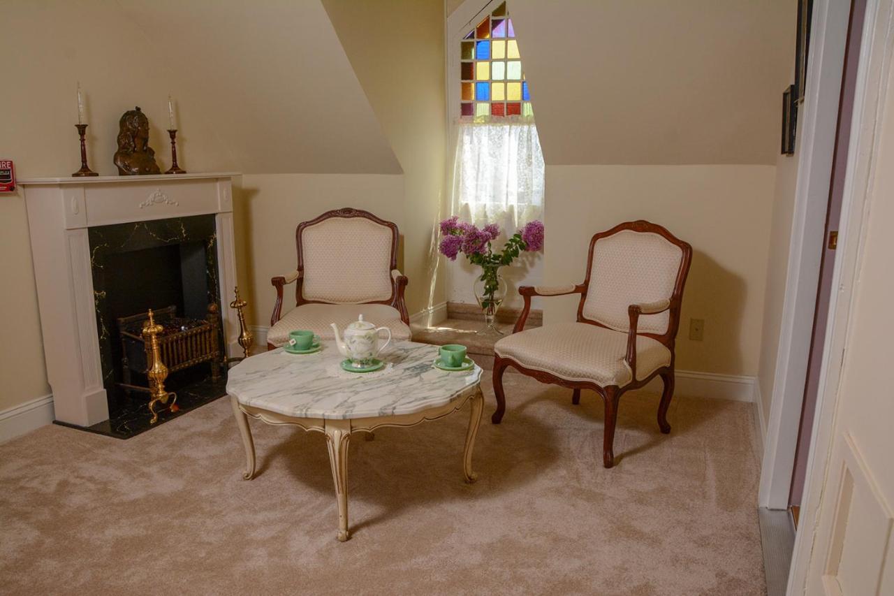 The Towers Bed & Breakfast Milford Extérieur photo