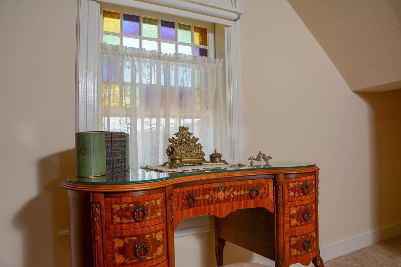 The Towers Bed & Breakfast Milford Extérieur photo